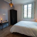 Chambre d-hotes industrielle Bordeaux – Vue depuis le coin salon