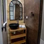 Maison et chambres d-hotes a Bordeaux – Vue globale de la salle de bain